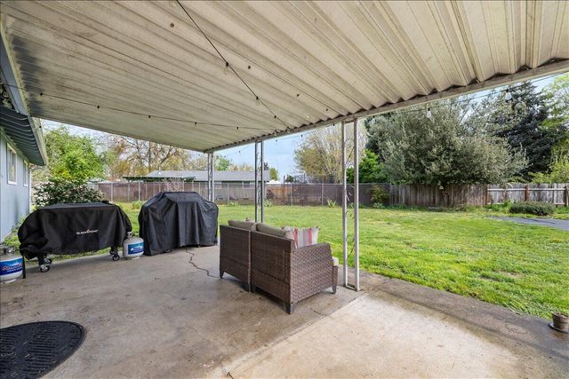 413 Emerald Circle, Medford, OR 97501