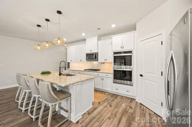 6411 Barcelona Way, Charlotte, NC 28214