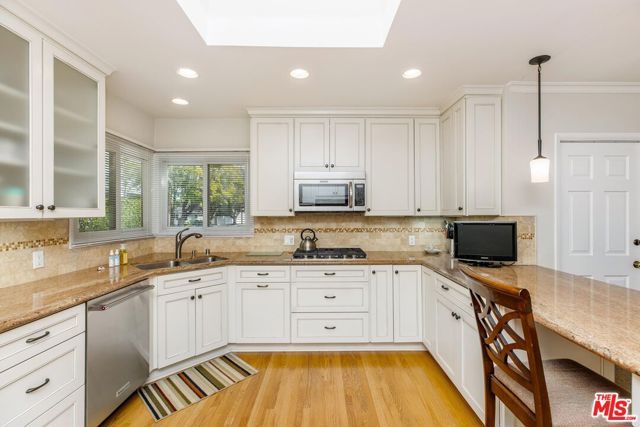 4829 Dempsey Avenue, Encino (los Angeles), CA 91436