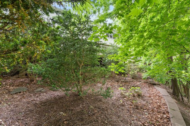 104 Oldham Rd, Newton, MA 02465