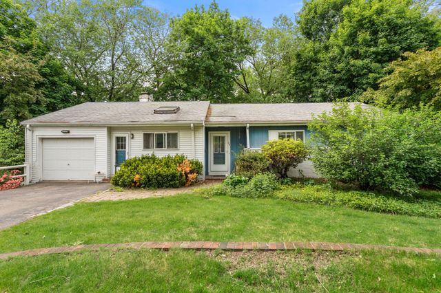 104 Oldham Rd, Newton, MA 02465