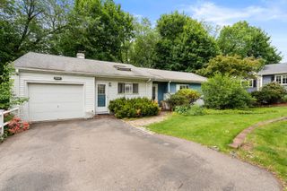 104 Oldham Rd, Newton, MA 02465