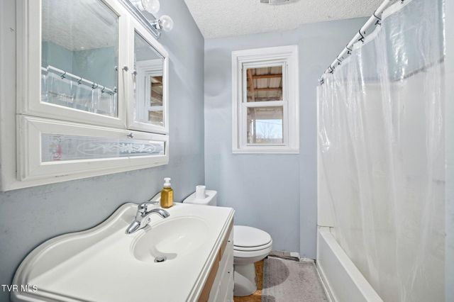 1413 Pineola Avenue, Kingsport, TN 37664