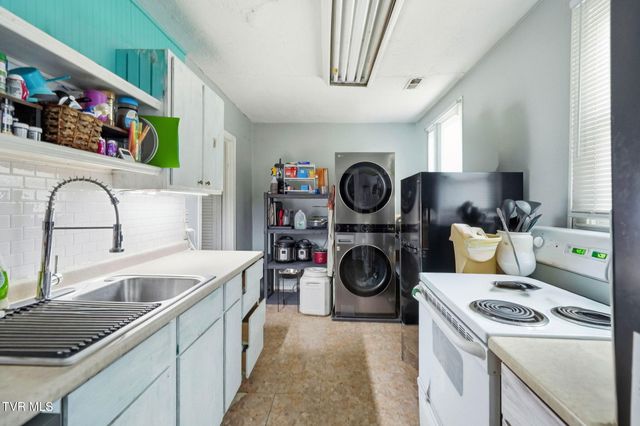 1413 Pineola Avenue, Kingsport, TN 37664