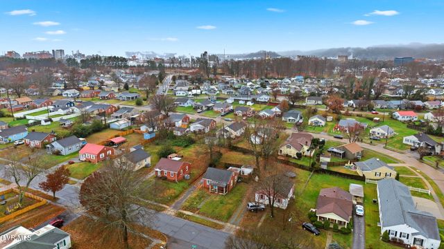 1413 Pineola Avenue, Kingsport, TN 37664