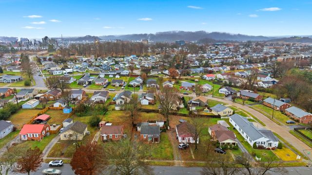 1413 Pineola Avenue, Kingsport, TN 37664