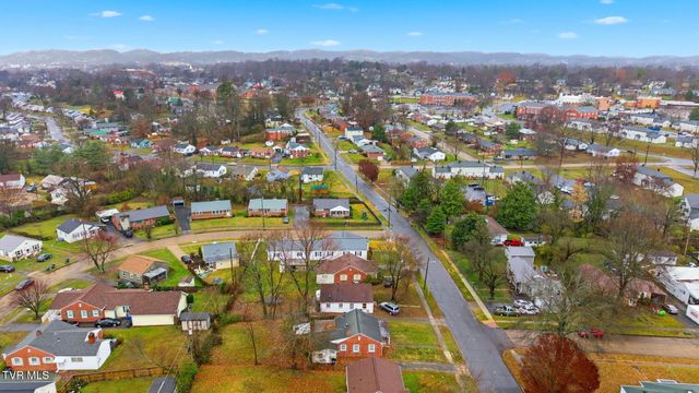 1413 Pineola Avenue, Kingsport, TN 37664