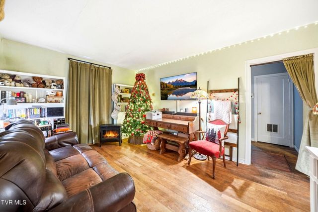 1413 Pineola Avenue, Kingsport, TN 37664