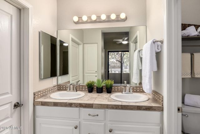 2989 N 44TH Street 1003, Phoenix, AZ 85018