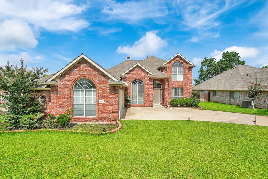 4513 Fairlake Drive, Garland, TX 75043