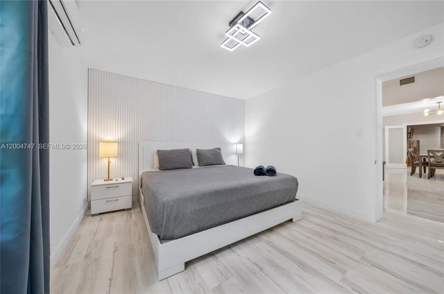 1050 Harrison St 0, Hollywood, FL 33019