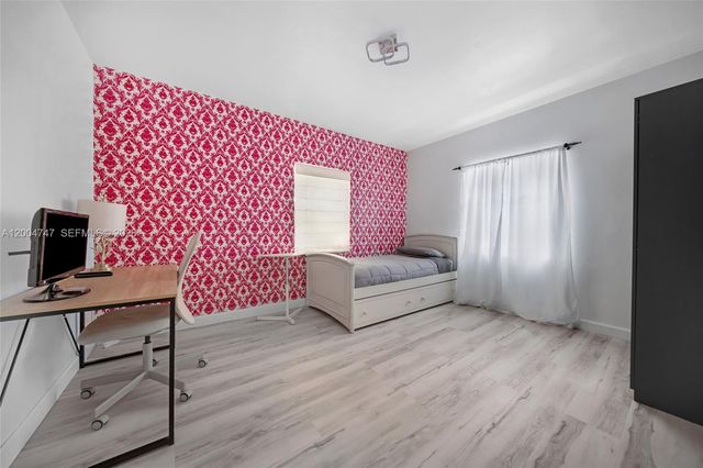 1050 Harrison St 0, Hollywood, FL 33019