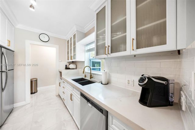 1050 Harrison St 0, Hollywood, FL 33019