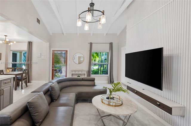 1050 Harrison St 0, Hollywood, FL 33019