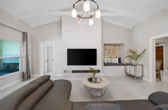 1050 Harrison St 0, Hollywood, FL 33019