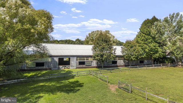 390 MILFORD RD, Downingtown, PA 19335