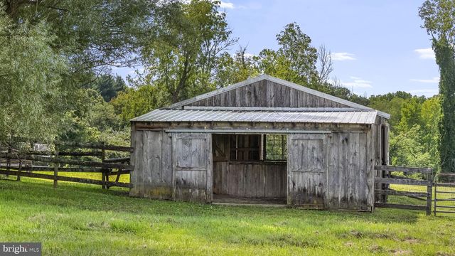 390 MILFORD RD, Downingtown, PA 19335