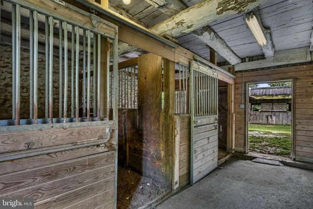 390 MILFORD RD, Downingtown, PA 19335