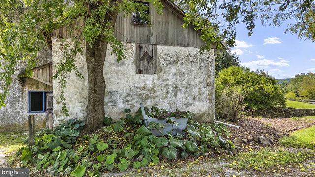 390 MILFORD RD, Downingtown, PA 19335