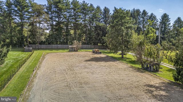 390 MILFORD RD, Downingtown, PA 19335