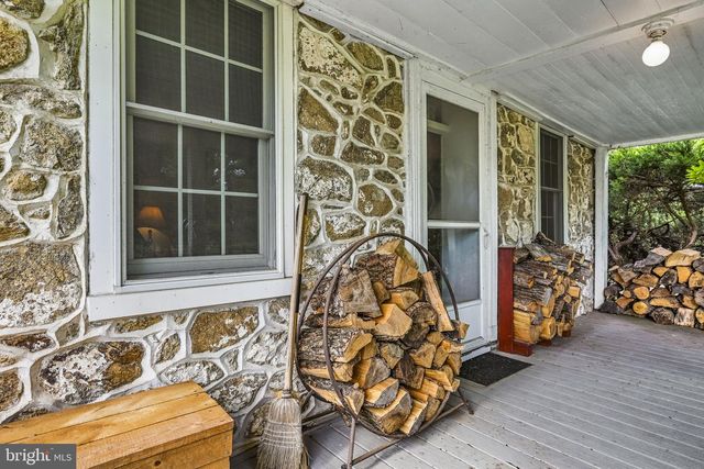 390 MILFORD RD, Downingtown, PA 19335
