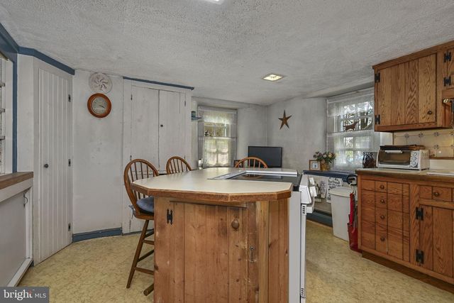 390 MILFORD RD, Downingtown, PA 19335