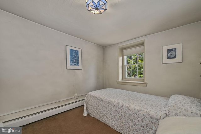 390 MILFORD RD, Downingtown, PA 19335