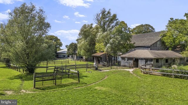 390 MILFORD RD, Downingtown, PA 19335