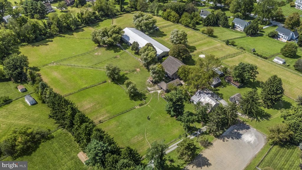 390 MILFORD RD, Downingtown, PA 19335