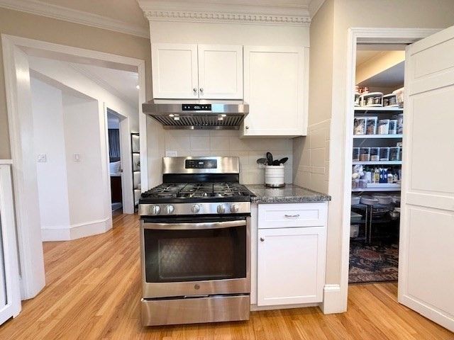 102 Floral Street 2, Newton, MA 02461