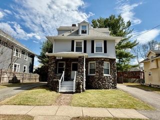 102 Floral Street 2, Newton, MA 02461