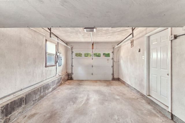 1 Lisa Drive, Woburn, MA 01801