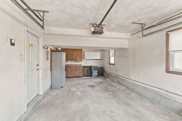 1 Lisa Drive, Woburn, MA 01801