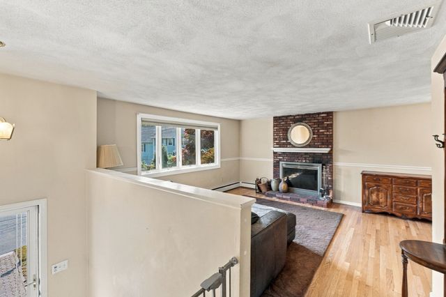 1 Lisa Drive, Woburn, MA 01801