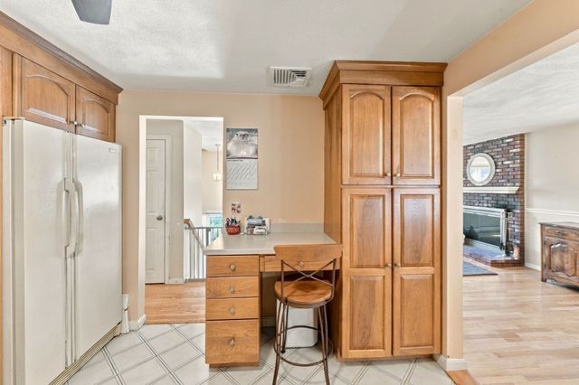 1 Lisa Drive, Woburn, MA 01801