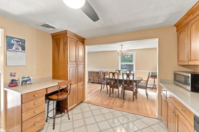 1 Lisa Drive, Woburn, MA 01801
