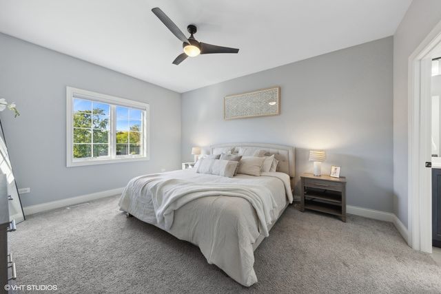 416 N Cass Avenue 4, Westmont, IL 60559