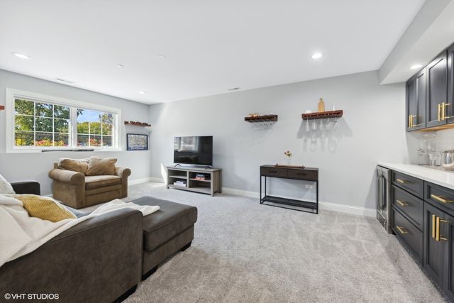 416 N Cass Avenue 4, Westmont, IL 60559