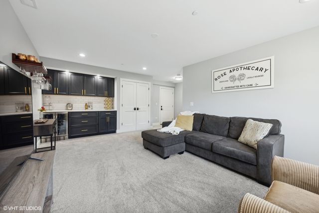 416 N Cass Avenue 4, Westmont, IL 60559