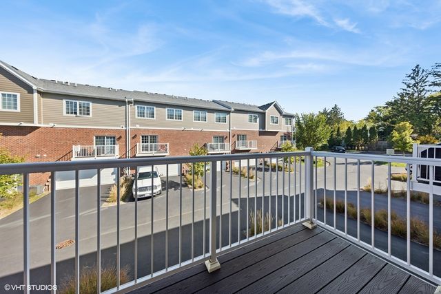 416 N Cass Avenue 4, Westmont, IL 60559