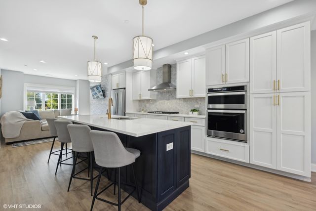 416 N Cass Avenue 4, Westmont, IL 60559