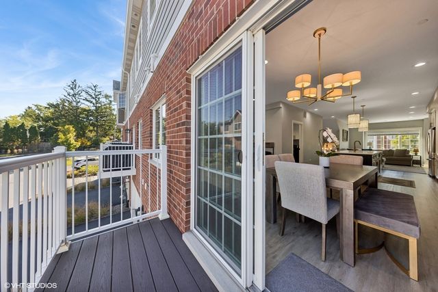 416 N Cass Avenue 4, Westmont, IL 60559