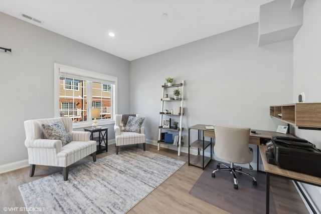 416 N Cass Avenue 4, Westmont, IL 60559