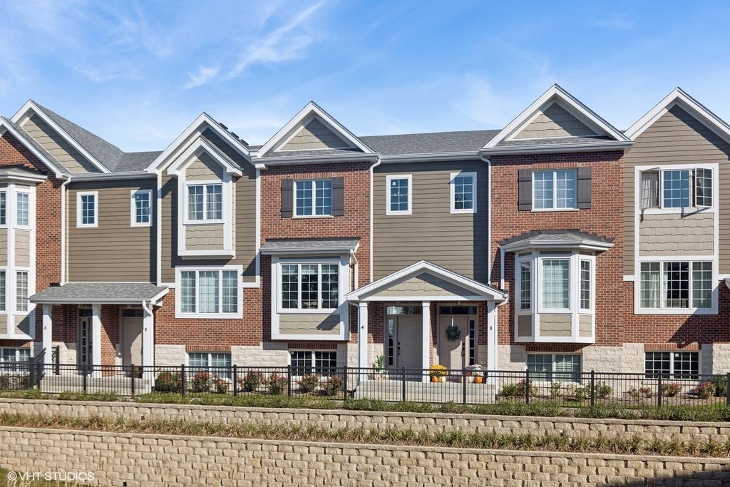 416 N Cass Avenue 4, Westmont, IL 60559