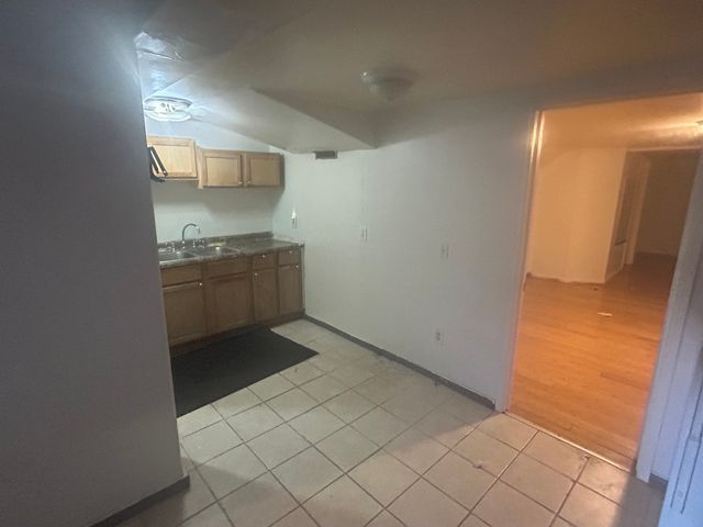 1021 7th Street, Rockford, IL 61104