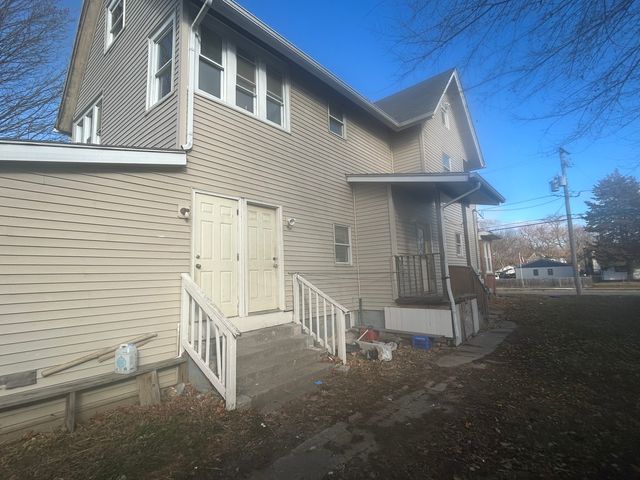 1021 7th Street, Rockford, IL 61104