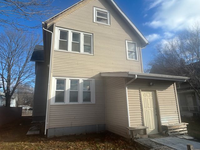 1021 7th Street, Rockford, IL 61104