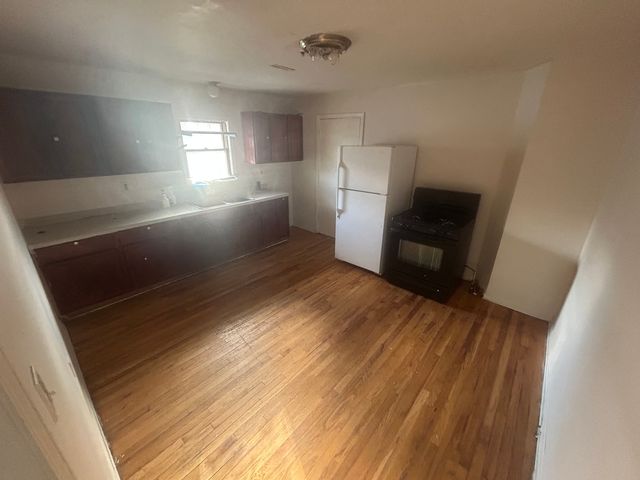 1021 7th Street, Rockford, IL 61104