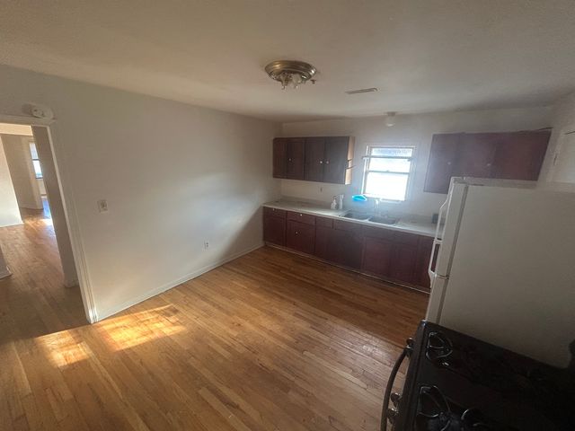 1021 7th Street, Rockford, IL 61104