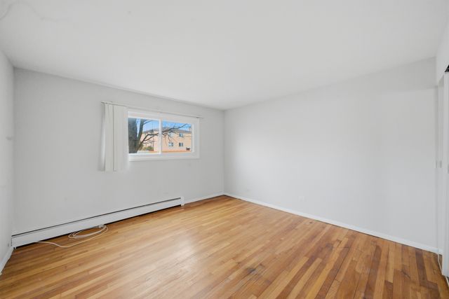 8888 Steven Drive 1C, Des Plaines, IL 60016